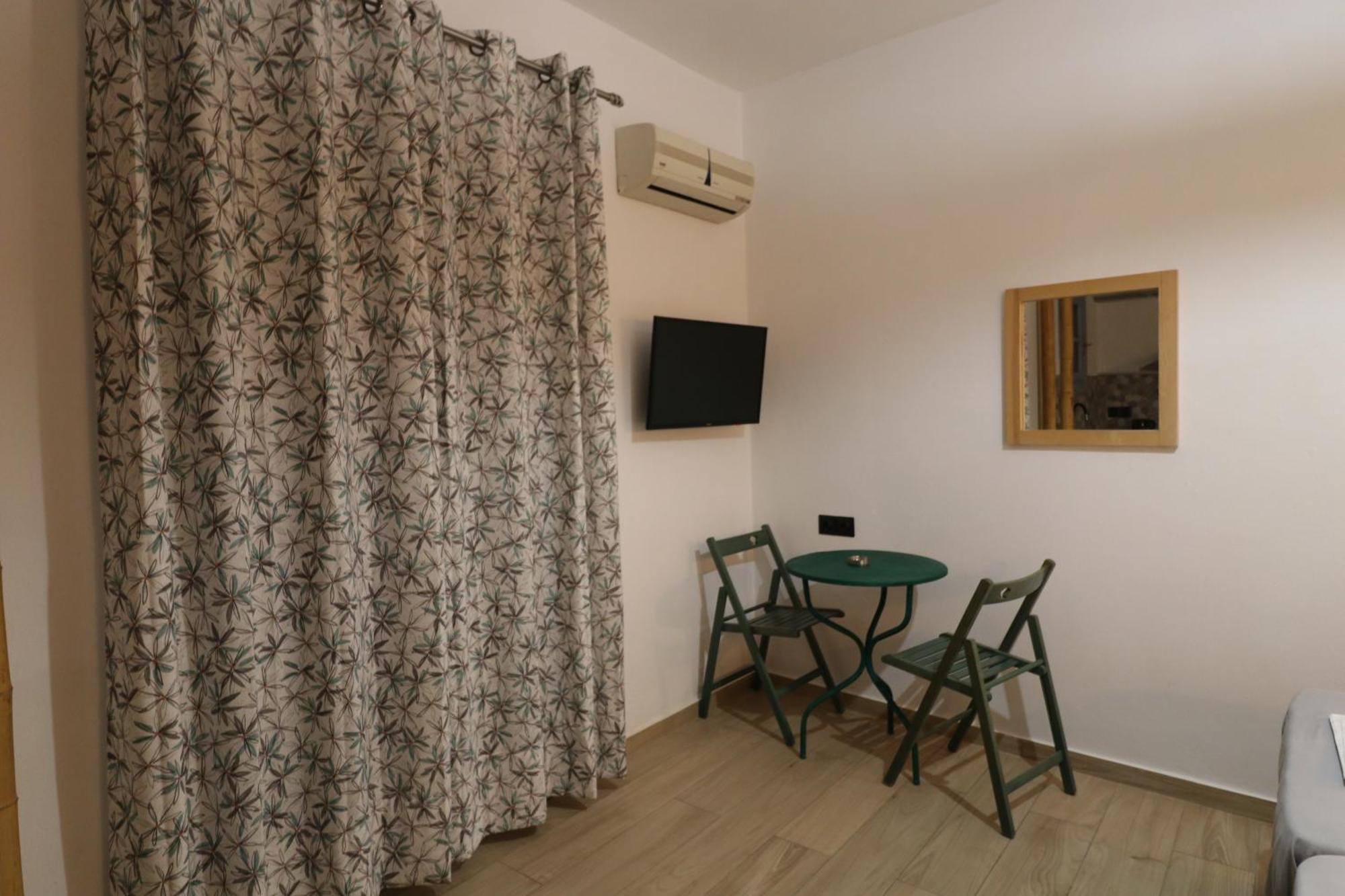 Отель Voula'S House Скиатос Экстерьер фото